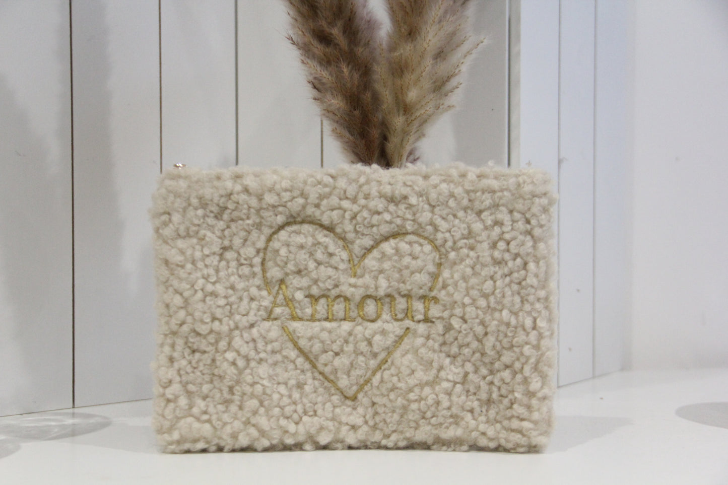 Pochette moumoute "Amour"